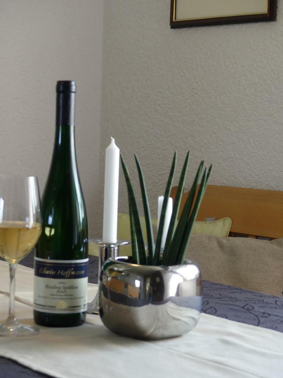 Weingut & Gaestehaus Edwin Hoffmann Trittenheim Exterior photo